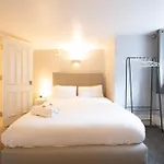 Complete Queens - Free Parking - Aj *