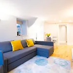 Appartamento Complete Queens - Free Parking - Aj