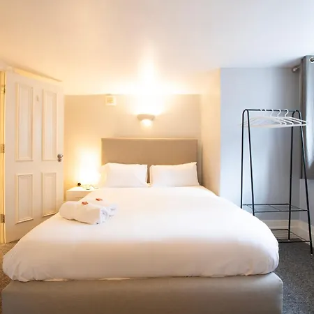 Central Queens - Free Parking - Aj Apartments *