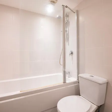Central Queens - Free Parking - Aj Apartments 아파트 브리스틀
