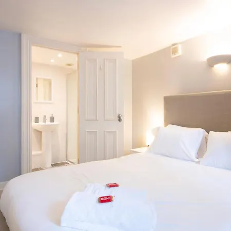 Complete Queens - Free Parking - Aj * 布里斯托